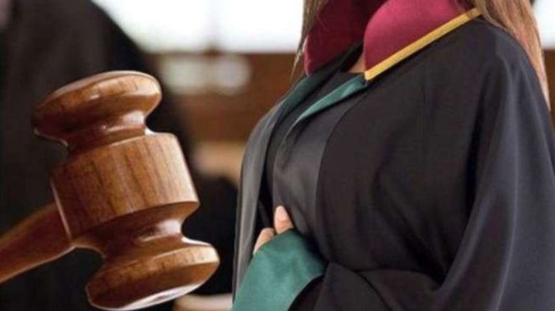 Ürün Değil, "Güven" Satıyorsunuz: Doktorlar, Avukatlar ve Danışmanlar İçin Dijital İtibar Yönetimi